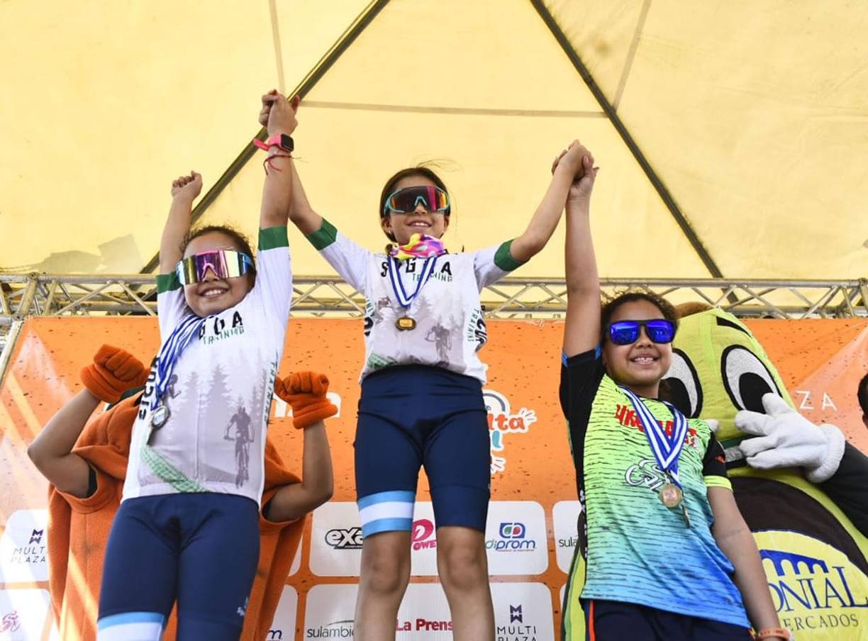 Fotos: Las premiaciones de los ganadores de la Vuelta Ciclística de LA PRENSA 2024