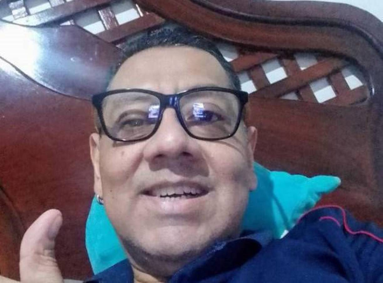 Lamentablemente, la noche del jueves, 19 de diciembre, familiares y amigos informaron sobre la triste muerte de Carlos Peraza, una de las voces más destacadas de la locución en Honduras. 