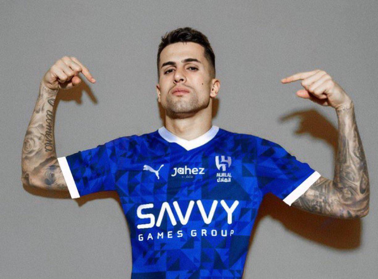 El periodista del medio árabe Riyadiya, adelantó que Joao Cancelo está cerca de marcharse al Al Hilal de Arabia Saudita por tres temporadas. Se espera que paguen 38 millones por su fichaje.