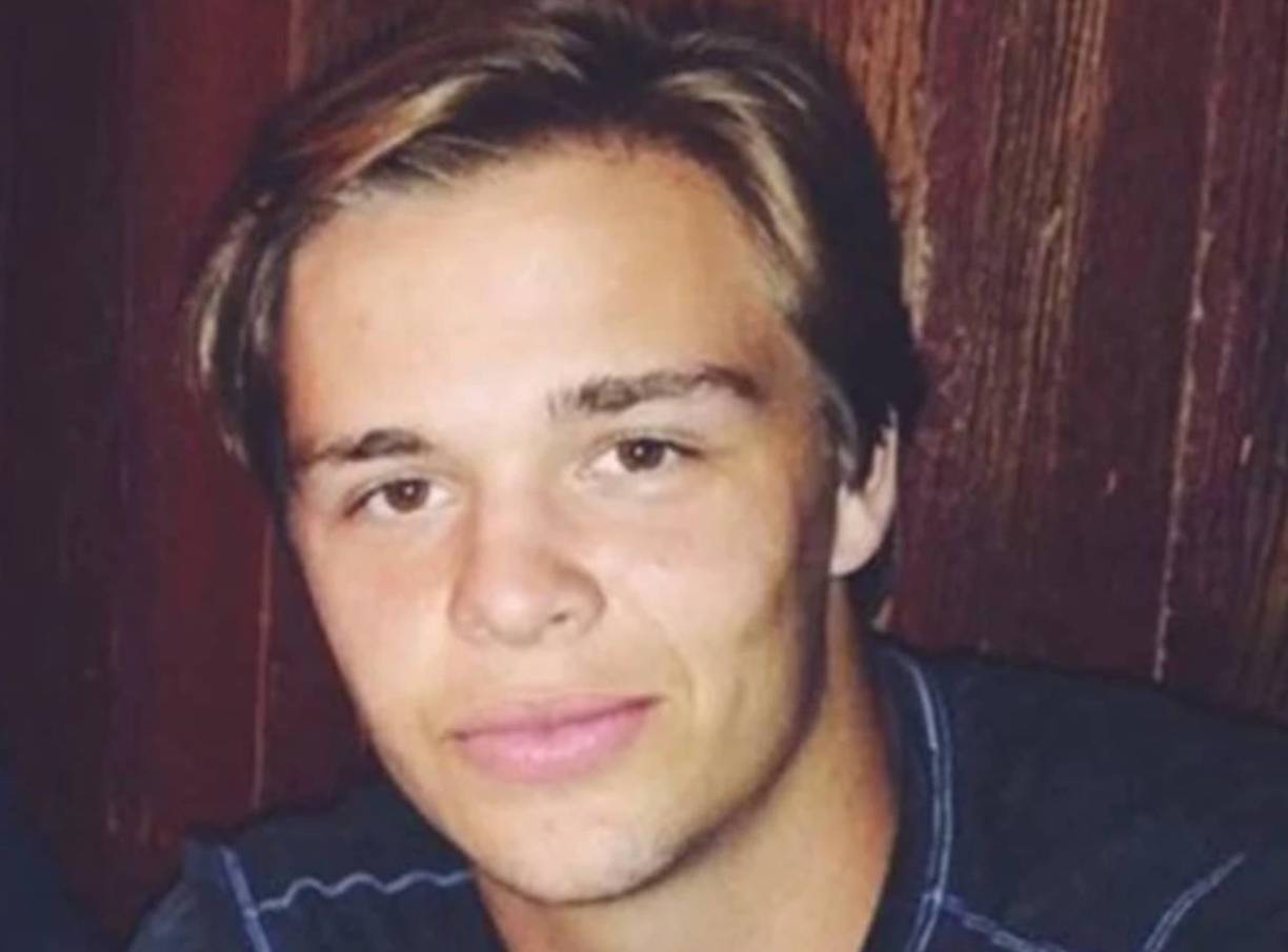 Tras graduarse en Princeton, Bech se había trasladado a Nueva York por trabajo y estaba en Nueva Orleans por Año Nuevo.