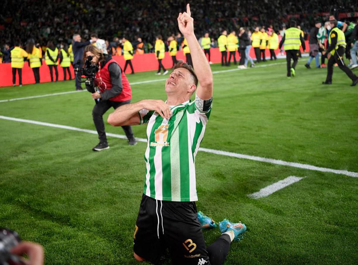 El capitán del Betis, Joaquín Sánchez, seguirá un año más en el equipo bético. 