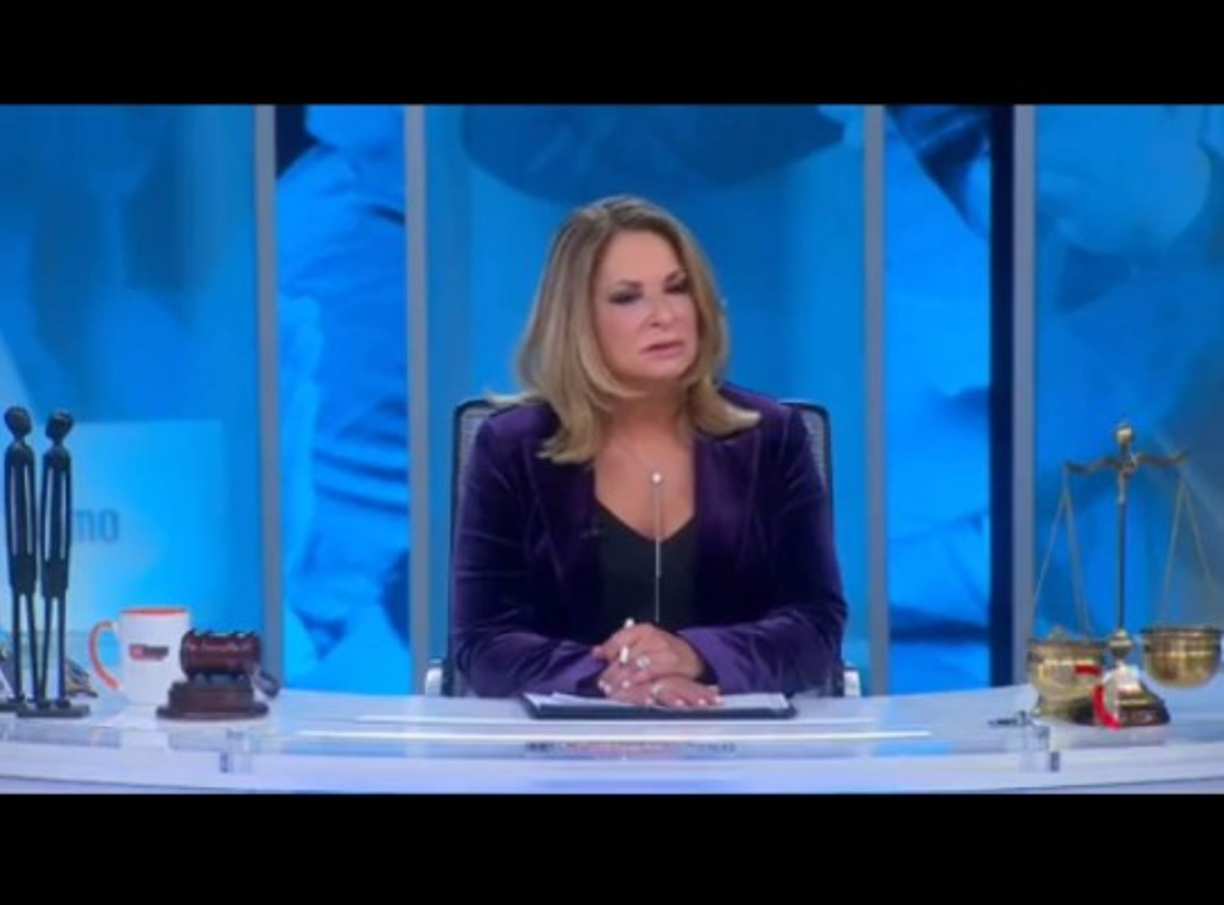'Muerta viva' y 'Bebé adicta al celular'<br/><br/>En este capítulo a una de las litigantes le robaron su identidad, la usurpadora falleció y ahora Vanessa tiene que recuperar su vida. Por otro lado, la hija de Patricia tiene 18 meses de edad y ya es una adicta al celular por culpa de Diana.
