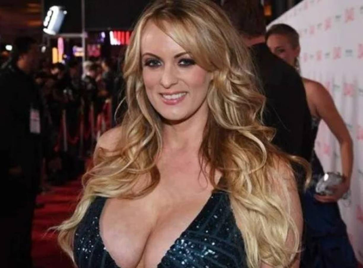 El tono entre ambos, según la actriz, no siempre fue así de agrio. Para seducirla, en 2006, <b>Trump</b> le dijo que era “especial” y le ofreció una aparición en su programa “El aprendiz”, que no llegó a materializarse pese a que continuó el contacto, según ella.