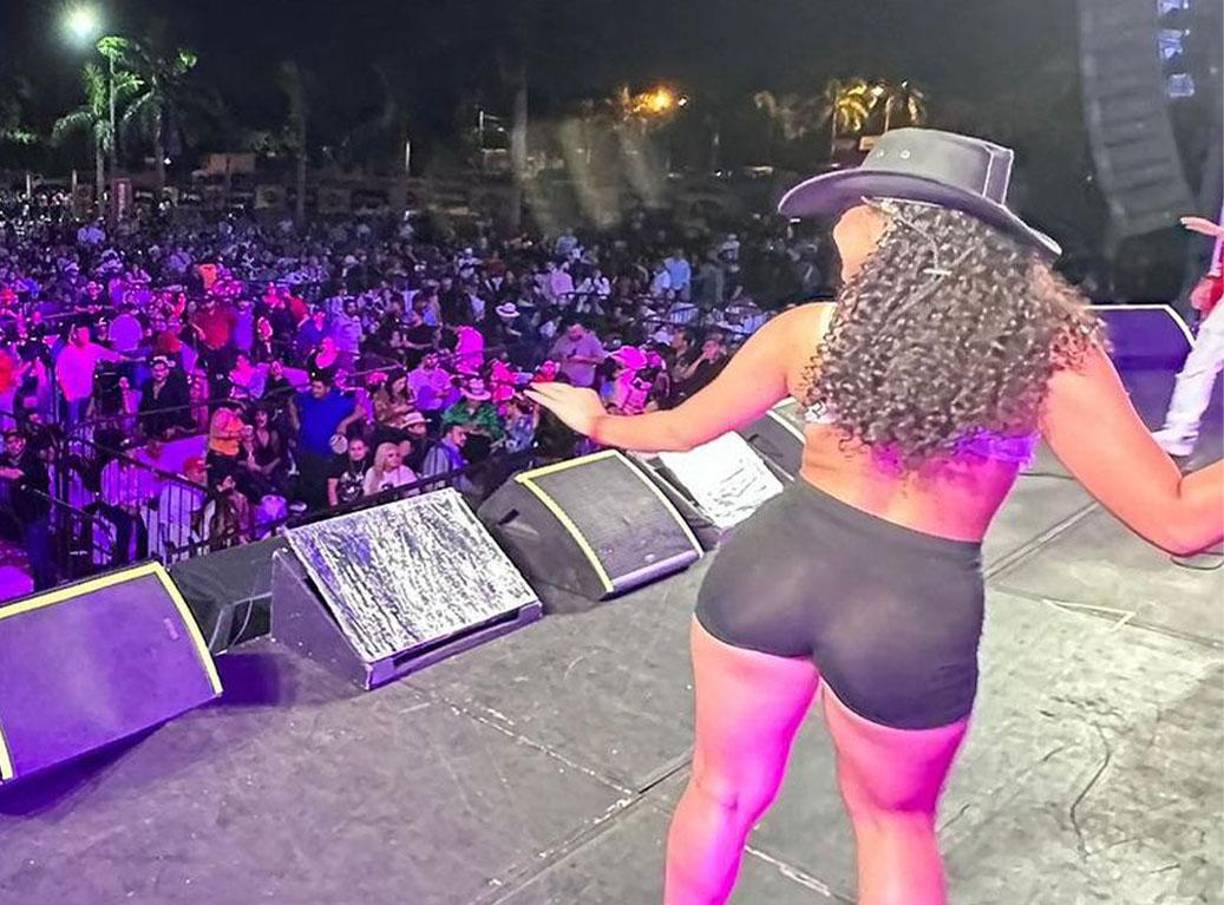 Valeria deslumbra con sus bailes a cada uno de los conciertos que asiste. 