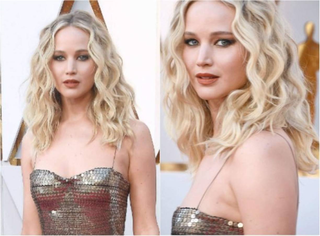 Jennifer Lawrence asistió a los Premios Óscar con un pequeño escote.