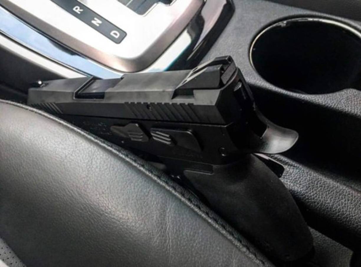 Con su inclusión en esta lista del Departamento del Tesoro, a Ovidio Guzmán se le prohibió efectuar transacciones comerciales con ciudadanos estadounidenses y sus activos financieros en ese país quedaron congelados.