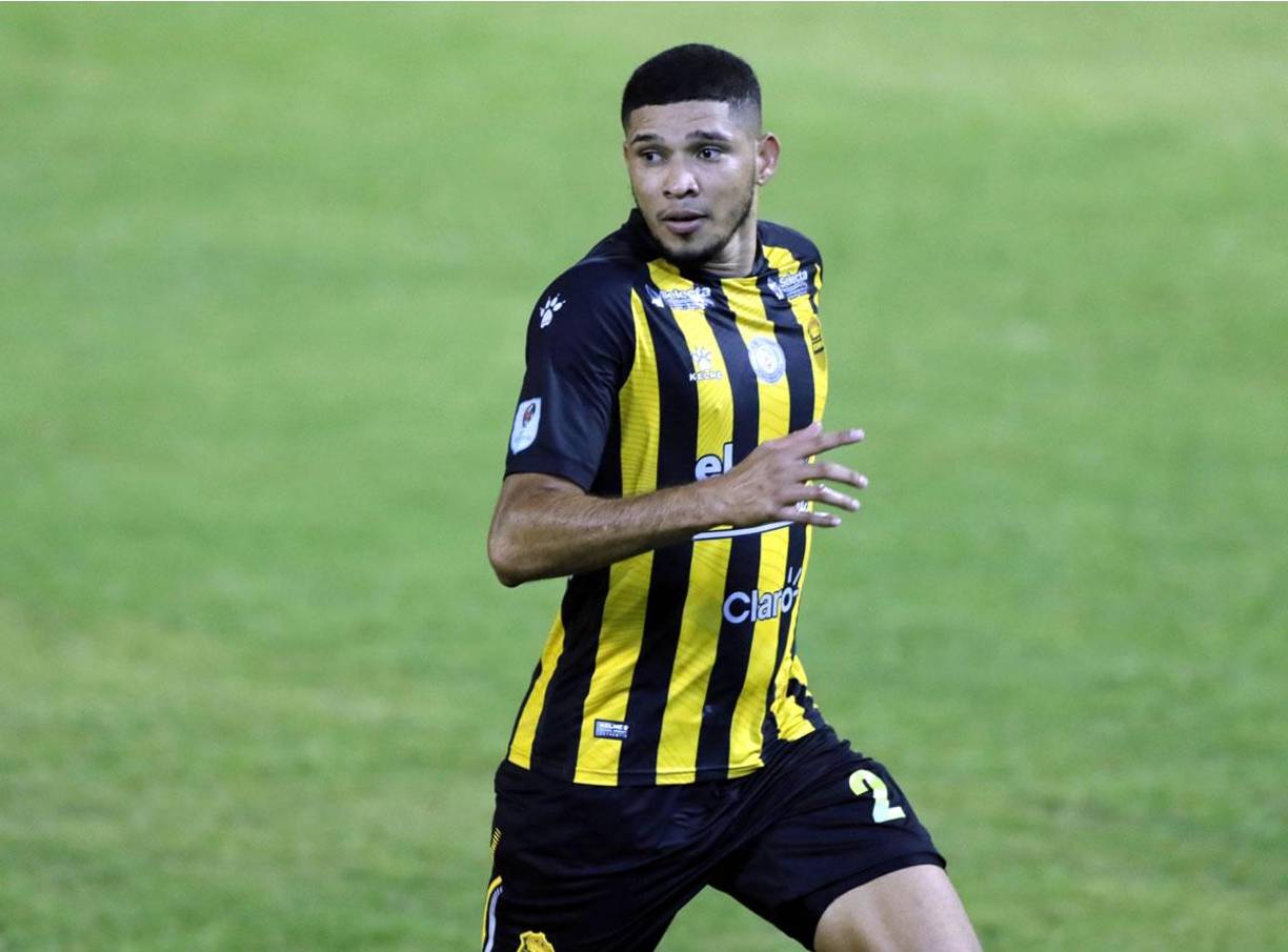 Getsel Montes - El presidente del Real España, Elías Burbara, confirmó en el programa ‘Minuto 90‘ que no se llegó a un acuerdo con el Herediano de Costa Rica por el defensa. “Oficialmente se recibió una oferta del Herediano, pero la tuvimos que rechazar, era demasiado baja”.