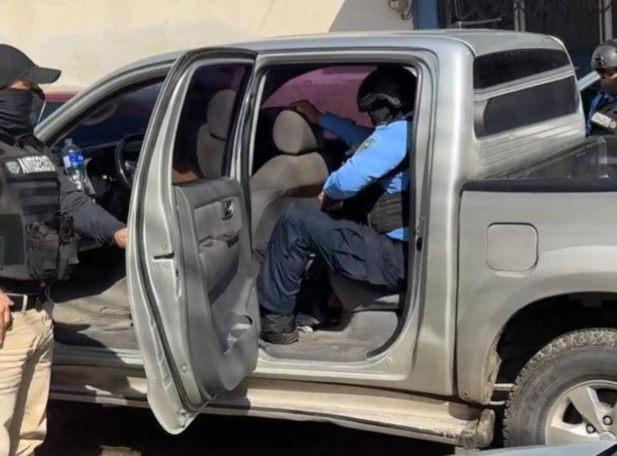 Mientras tanto, la niña fue trasladada rápidamente a Medicina Forense para su evaluación médica y fue entregada a sus familiares, quienes expresaron su agradecimiento a las autoridades por la rápida y efectiva intervención en la operación de búsqueda y rescate.