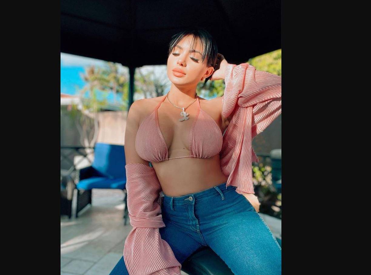 De las satisfacciones que le ha dejado hasta el momento el modelaje y ser influencer, manifestó que es el poder conectar con las personas de forma directa y siendo un ejemplo para seguir, alentando a sus admiradores para que sean disciplinados y que se esfuercen día a día para lograr sus sueños.