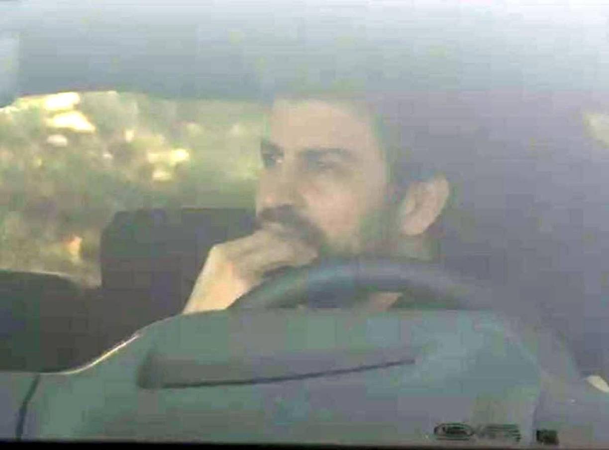 Gerard Piqué, campeón del mundo en 2010 con la Selección Española, fue visto llegando a la casa de Shakira en Barcelona, según se percibe en un video compartido por ‘CHANCE’, de Europa Press.