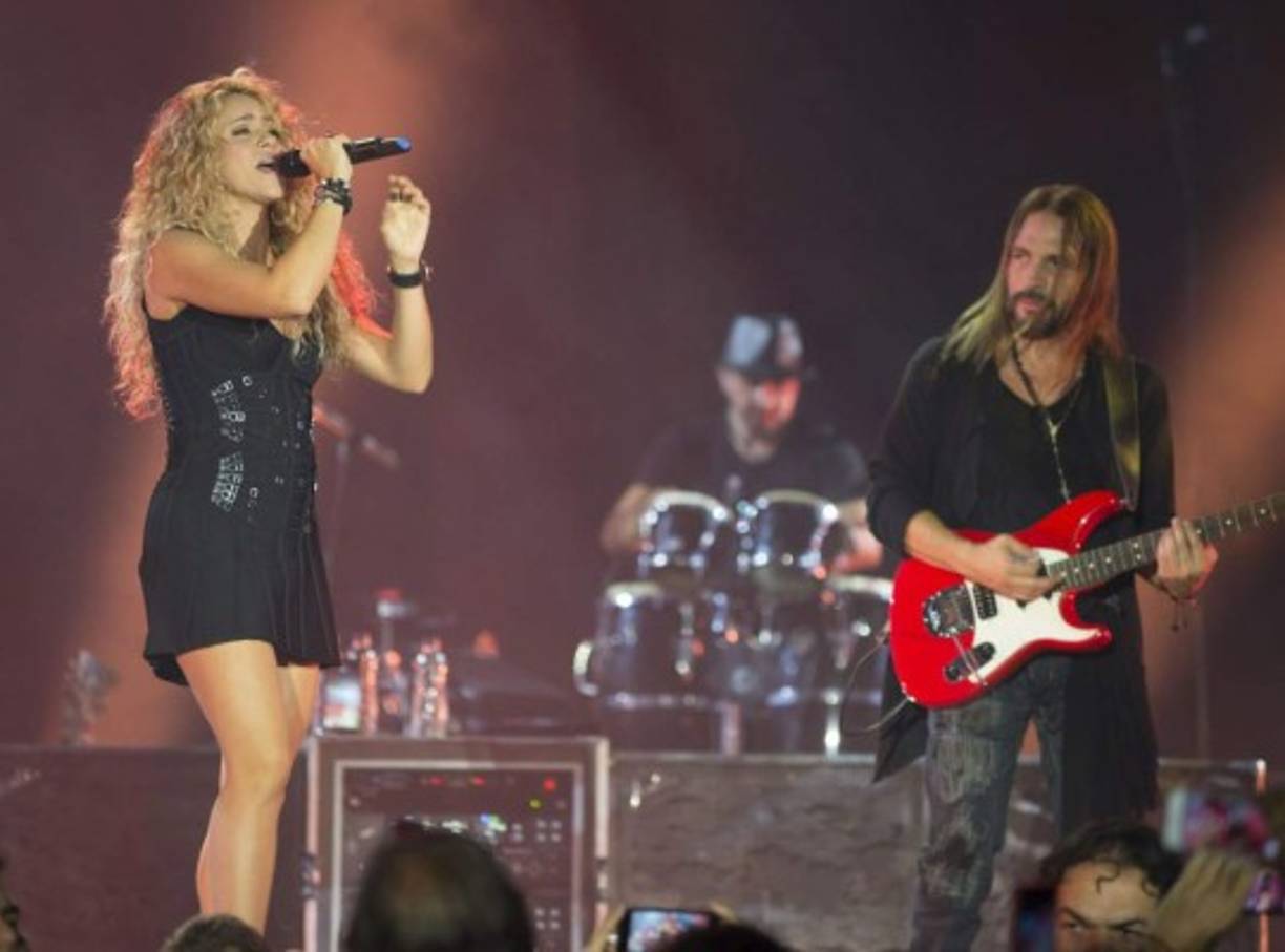 Antes del nacimiento de Sasha grabó el tema Mi verdad con los mexicanos Maná, que anoche interpretó con ellos por sorpresa en Barcelona.