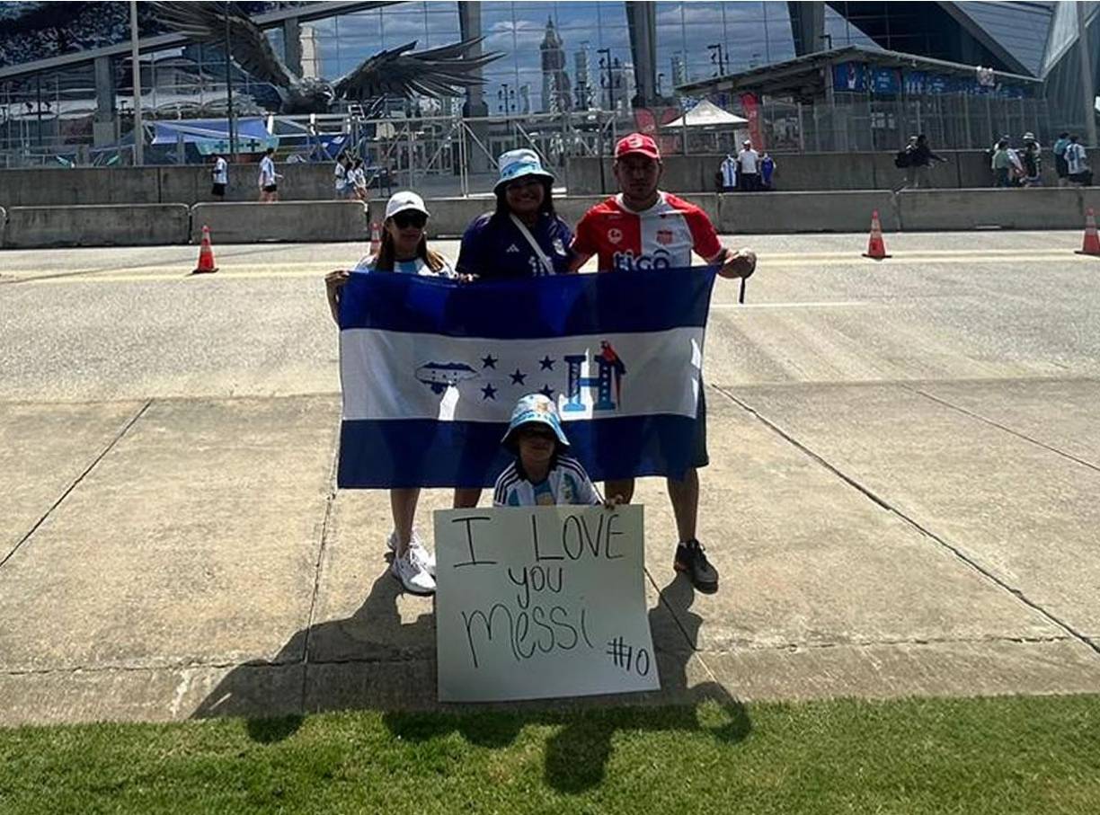 La familia hondureña Galo-Cruz hizo el viaje para cumplirle el sueño al niño de ver jugar a Messi.