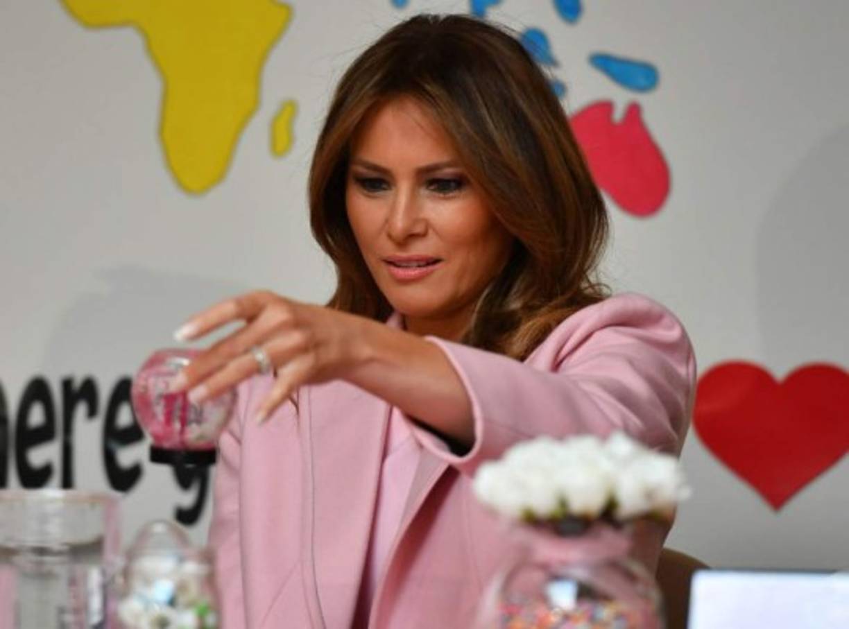 La esposa del presidente de EEUU llegó de visita sorpresa al Children's Inn del Instituto Nacional de Salud (NIH) en Bethesda.