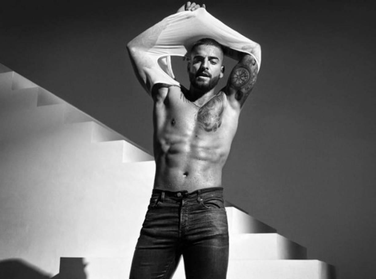 Las fotografías fueron tomadas por Mario Sorrenti y los videos que complementan la campaña fueron dirigidos por Bardia Zeinali, quien dirigió el video musical 'Yummy' de Justin Bieber.