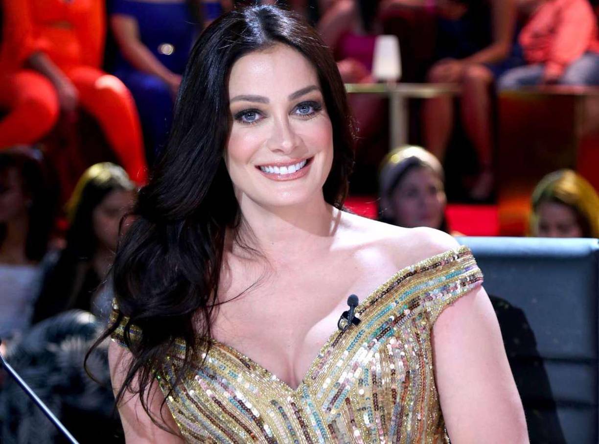 Después de unos días en el programa “El Gordo y la Flaca”, la actriz y modelo Dayanara Torres fue una de las estrellas invitadas para conducir el espacio “Despierta América”, una decisión que agradó a los espectadores.