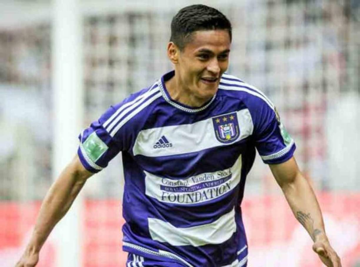Andy Nájar: Tras recuperarse totalmente de su lesión, el jugador hondureño podría salir del Anderlecht de Bélgica y ha sido vinculado para llegar al Besiktas de la primera división de Turquía.Este es uno de los clubes históricos del balompié turco y cuenta en sus filas con grandes jugadores de la talla de Pepe, defensor portugués y amigo de Cristiano Ronaldo, además de otros futbolistas como Gary Medel, Ricardo Quaresma y el español Negredo.