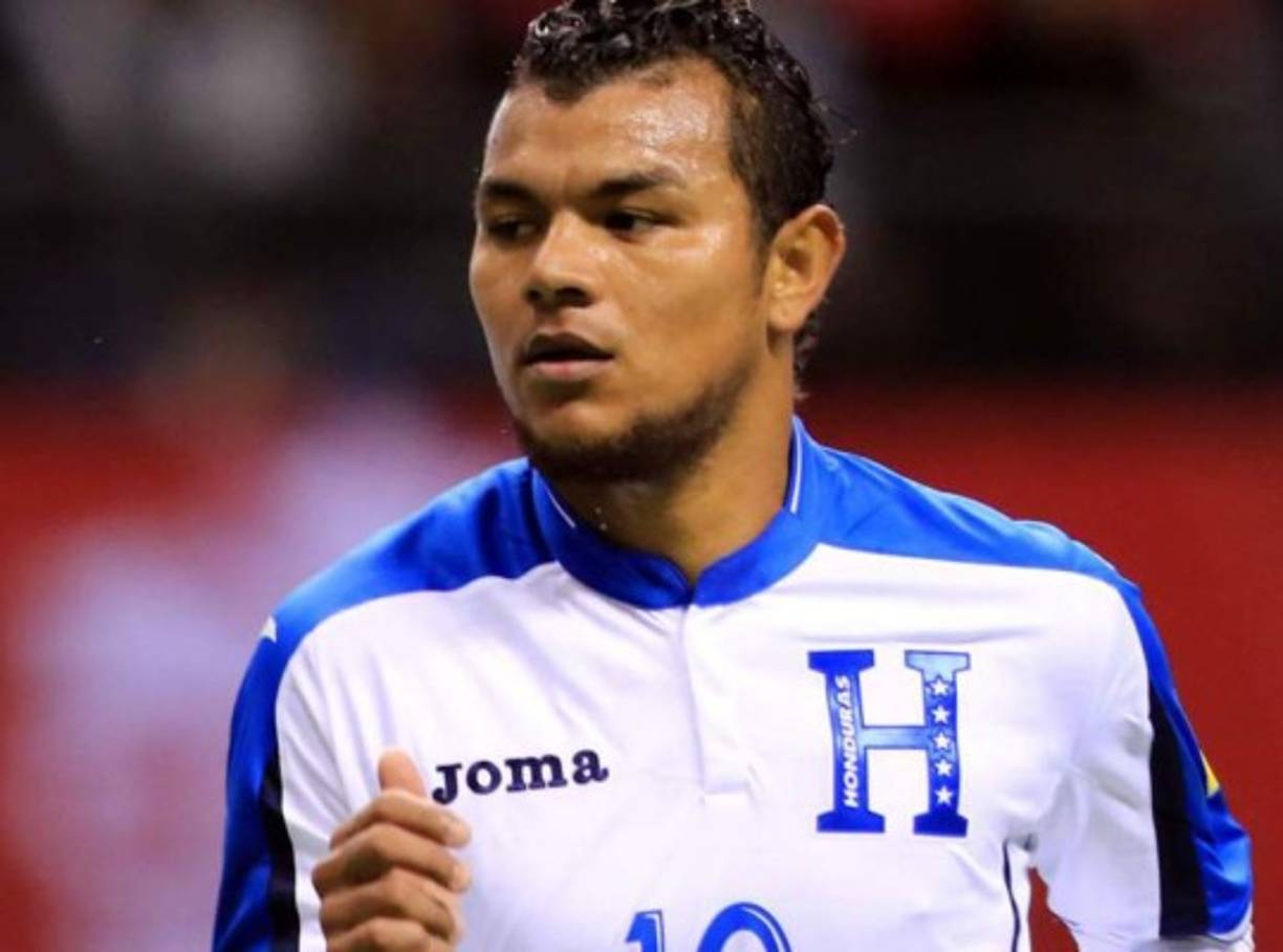 Mario Martínez: El mediocampista interesa al Once Caldas de Colombia pero ha revelado que hay ofertadel Olimpia por llevarlo, lo mismo que Real España. El volante además ha señalado que de fichar por los albos, pedirá no jugar contra los aurinegros.