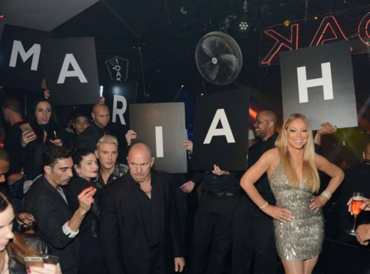 Con esta nueva figura Mariah podría tener como diseñadora de su vestido de novia a Sabrina DeSage, de 17 años, una estudiante de moda en el Instituto de Diseño y Mercadotecnia de Indumentaria de Los Ángeles.