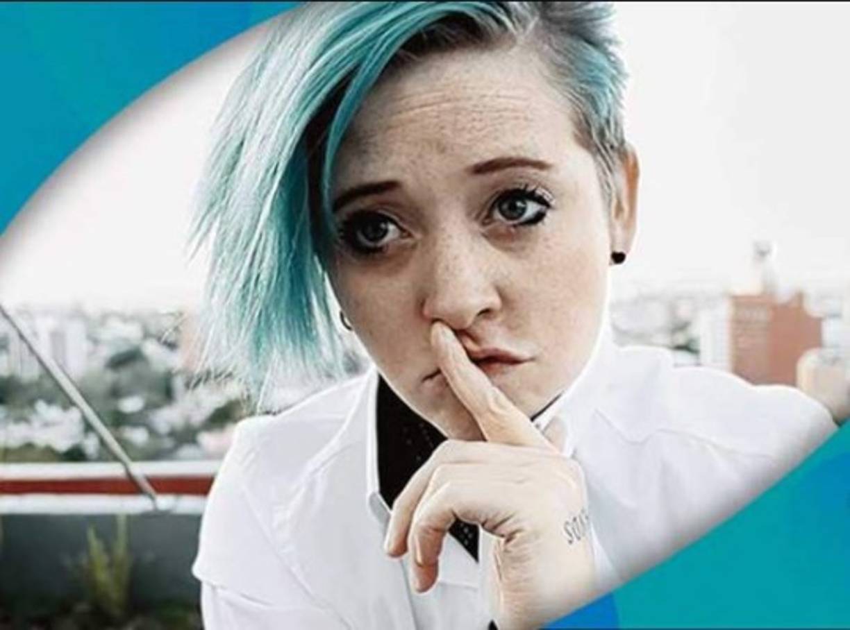 Lucia Camargo, la presunta ex pareja de Bárbara Escalante dice que ellas mantuvieron una amistad en su hogar de la niñez en Houston Texas.<br/><br/>Pero su relación nació cuando ambas tenía 17 años. “Fuimos novias dos años, de los 17 a los 19. Cortamos porque me dijeron que ella me estaba engañando con otra chava, y aunque luego me enteré de que fue una mentira que inventaron unas chavas a las que Bárbara les caía mal, ya no volvimos a vernos”, dijo Camargo a TV Notas.<br/>