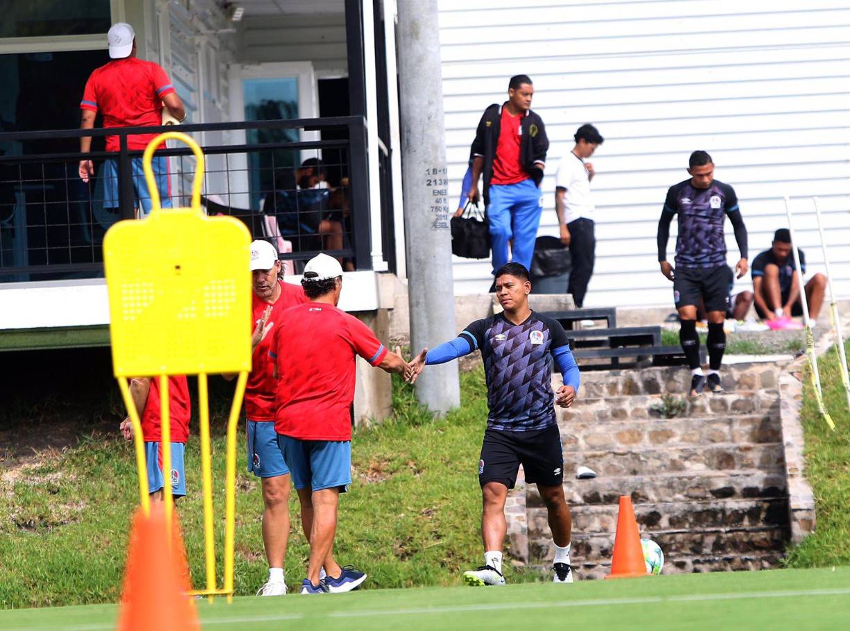 De la mano de Pedro Troglio, los futbolistas albos realizaron su segundo entrenamiento por la mañana previo al duelo ante Potros.