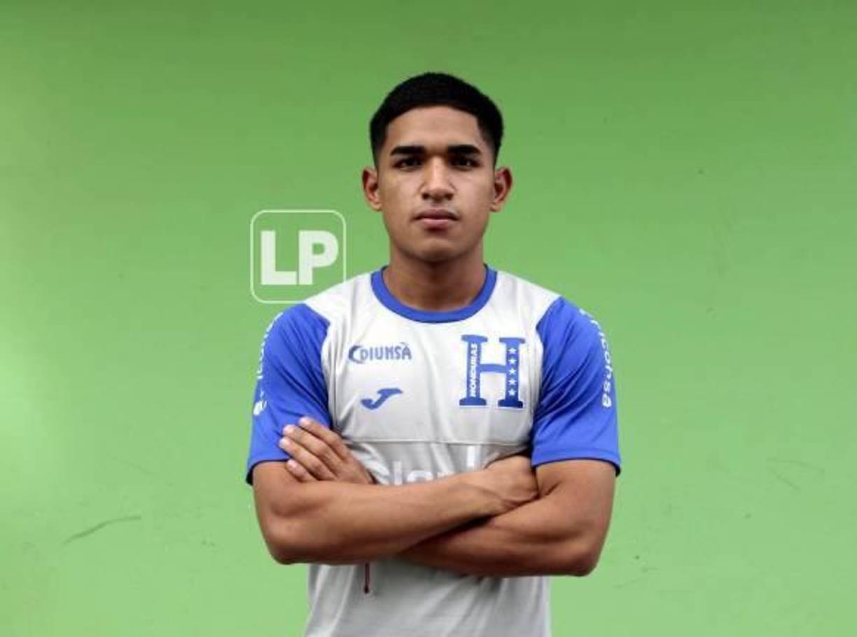 Marco Tulio Aceituno Mejía es delantero del Real España y tiene 18 años, nació el 28/12/2003 en Plan del Portillo, Petoa, Santa Bárbara.