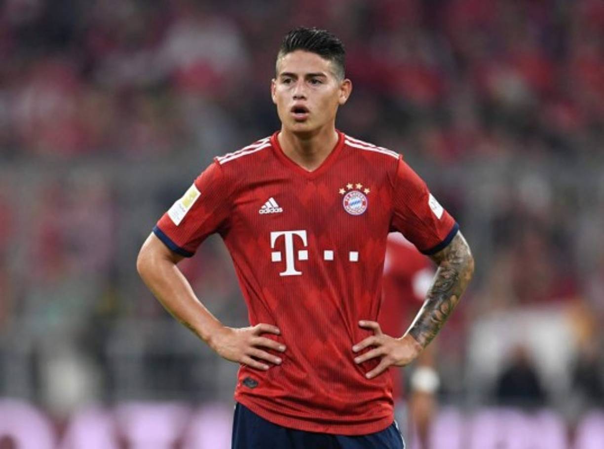 Según la prensa italiana hay pulso entre Juventus y Napoli por hacerse con James Rodríguez. El Bayern Múnich tiene que decidir si ejecuta la opción de compra al Real Madrid por 42 millones de euros.
