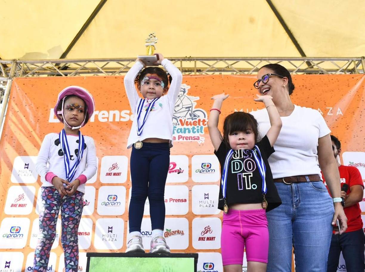 Fotos: Las premiaciones de los ganadores de la Vuelta Ciclística de LA PRENSA 2024