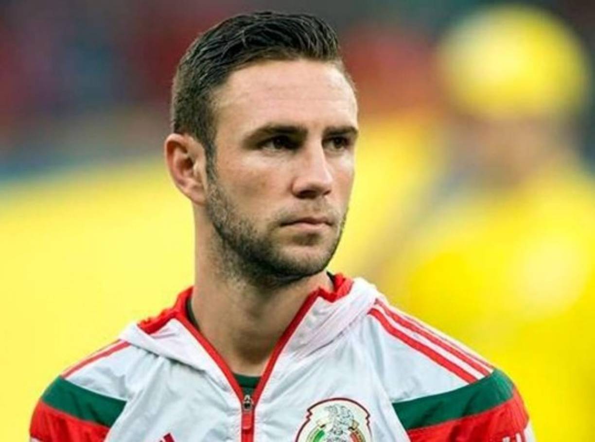 Miguel Arturo Layún Prado nacido en Córdoba, Veracruz el 25 de junio de 1988. El más popular entre las chicas, ¿es tierno, sexy o guapo?