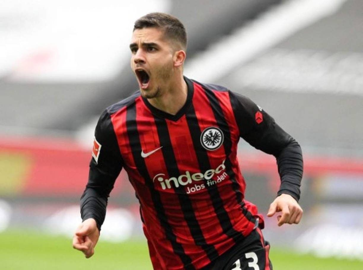 4. André Silva (Eintracht Frankfurt) - El delantero portugués ha sido una revelación en la Bundesliga, donde es el sublíder de goleo con 24 anotaciones (48 puntos).