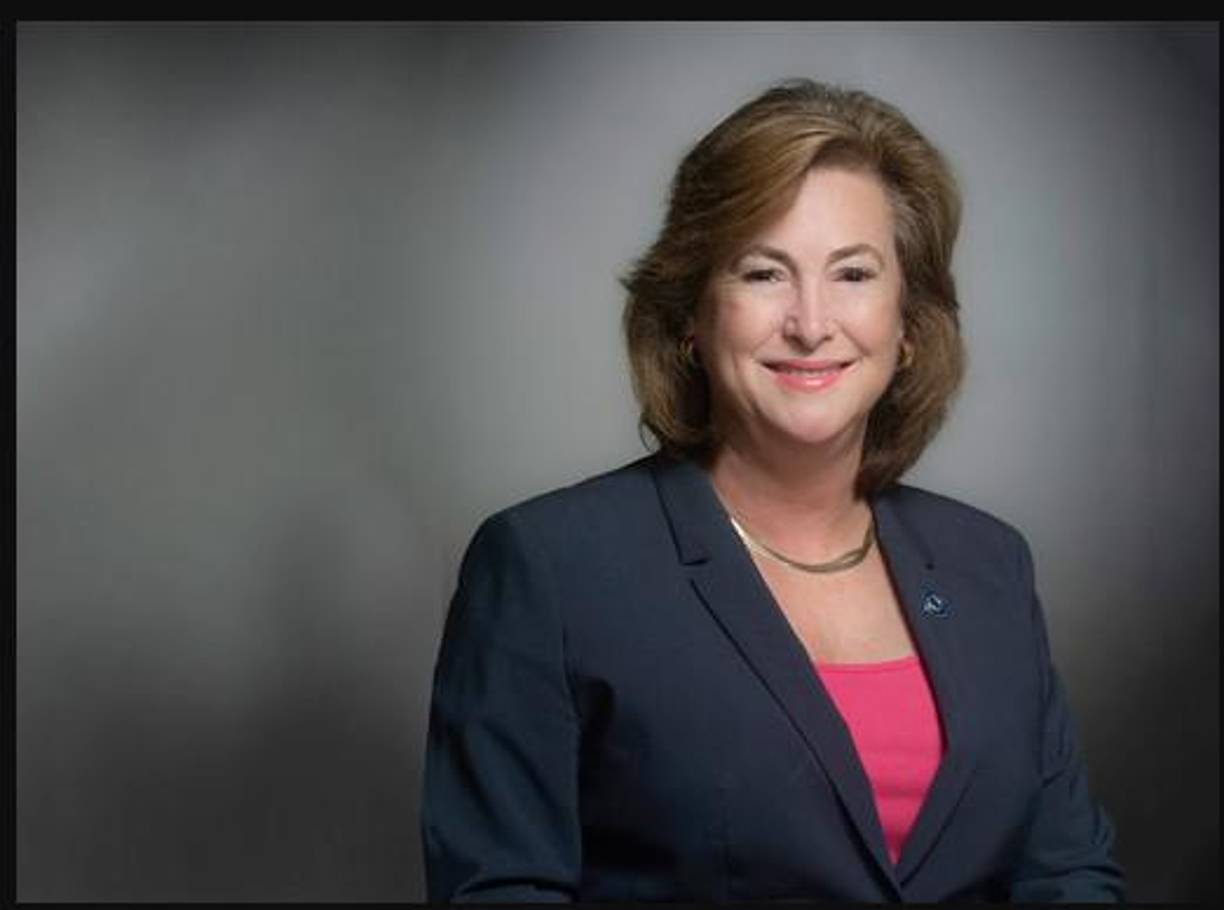 “Este fue un asesinato premeditado, y el acusado pensó que podía mentir para escapar de cualquier responsabilidad”, dijo el fiscal de distrito del condado de Harris, Kim Ogg. “Ahora, pasará décadas en prisión por las decisiones que tomó”.