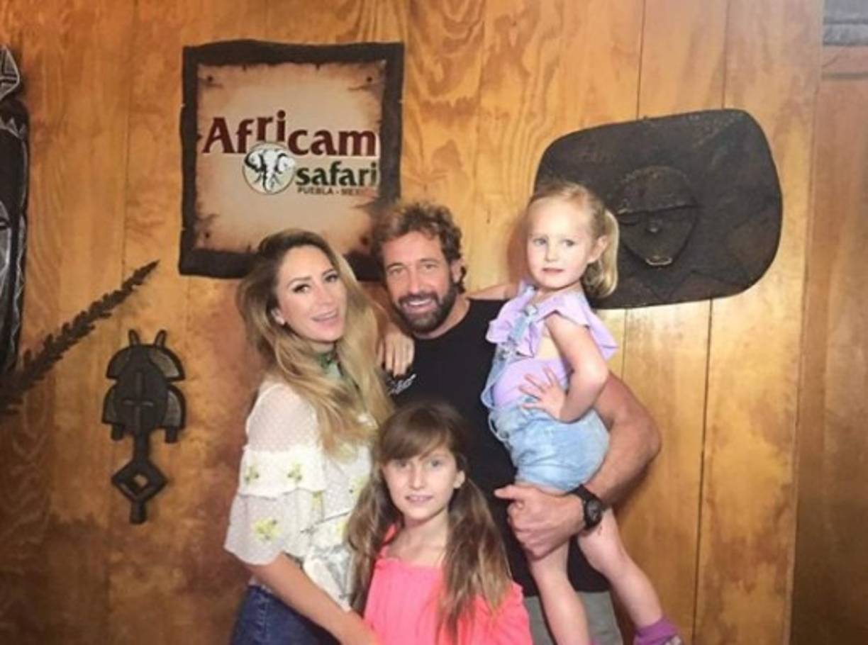 La pareja, quien tiene dos hijas fruto de su amor, compartía fotos y mensajes de su hermosa familia en redes sociales.