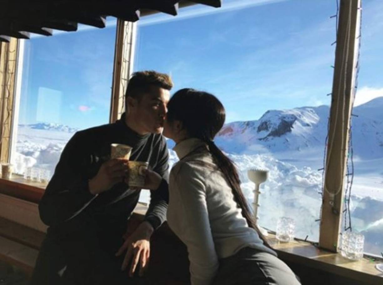 Georgina alcanzó el estatus de celebridad en las redes sociales, donde ya suma 4 millones de seguidores, dos millones más que la famosa actriz Blanca Suárez y que las otras WAGs madridistas, como Pilar Rubio.<br/><br/>La modelo comparte imágenes de su vida privada junto a su famoso novio, misma que recela en entrevistas, pero que mantiene abierta en su Instagram.