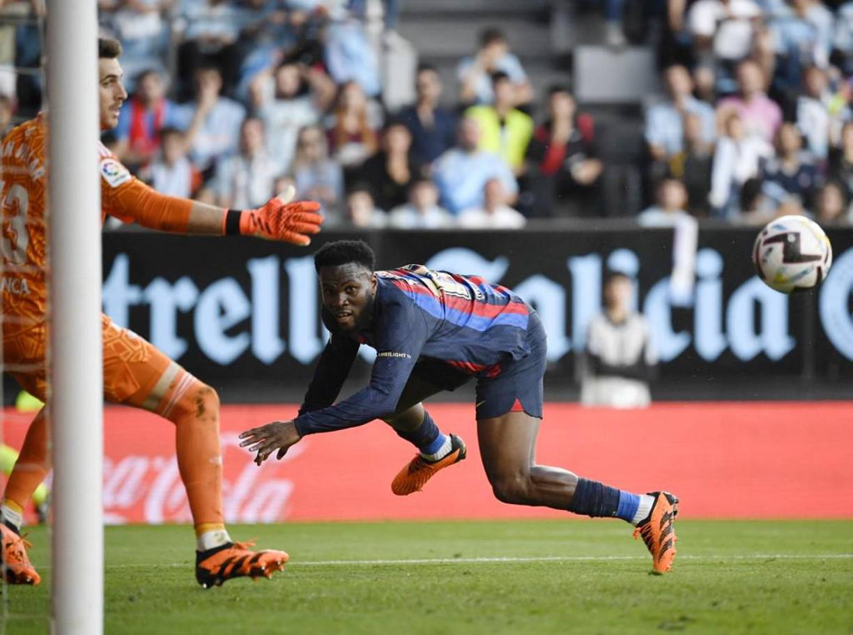 Franck Yannick Kessié: El centrocampista marfileño es uno de los jugadores que deberá salir del Barça para rebajar límite salarial y así concretar el regreso de Lionel Messi.