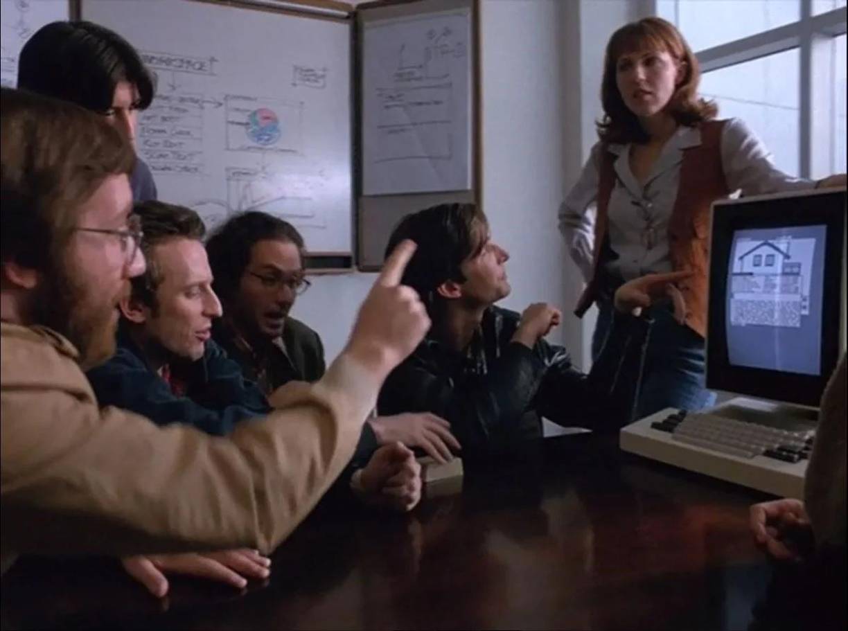 “Piratas de Silicon Valley” (1999) - Un vistazo a los inicios de la revolución informática y las batallas empresariales entre Apple y Microsoft. La enseñanza principal de la obra se centra en la siguiente frase: “La clave no está en nunca equivocarte, sino aprender del error y de la forma en que lograste solucionarlo”.