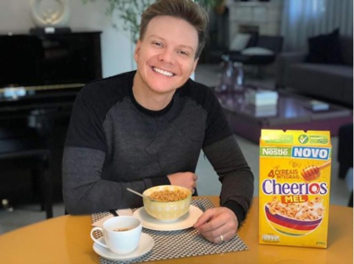 Al aprovechar su gran cantidad de seguidores en Instagram, Teló también se convirtió en influencer.