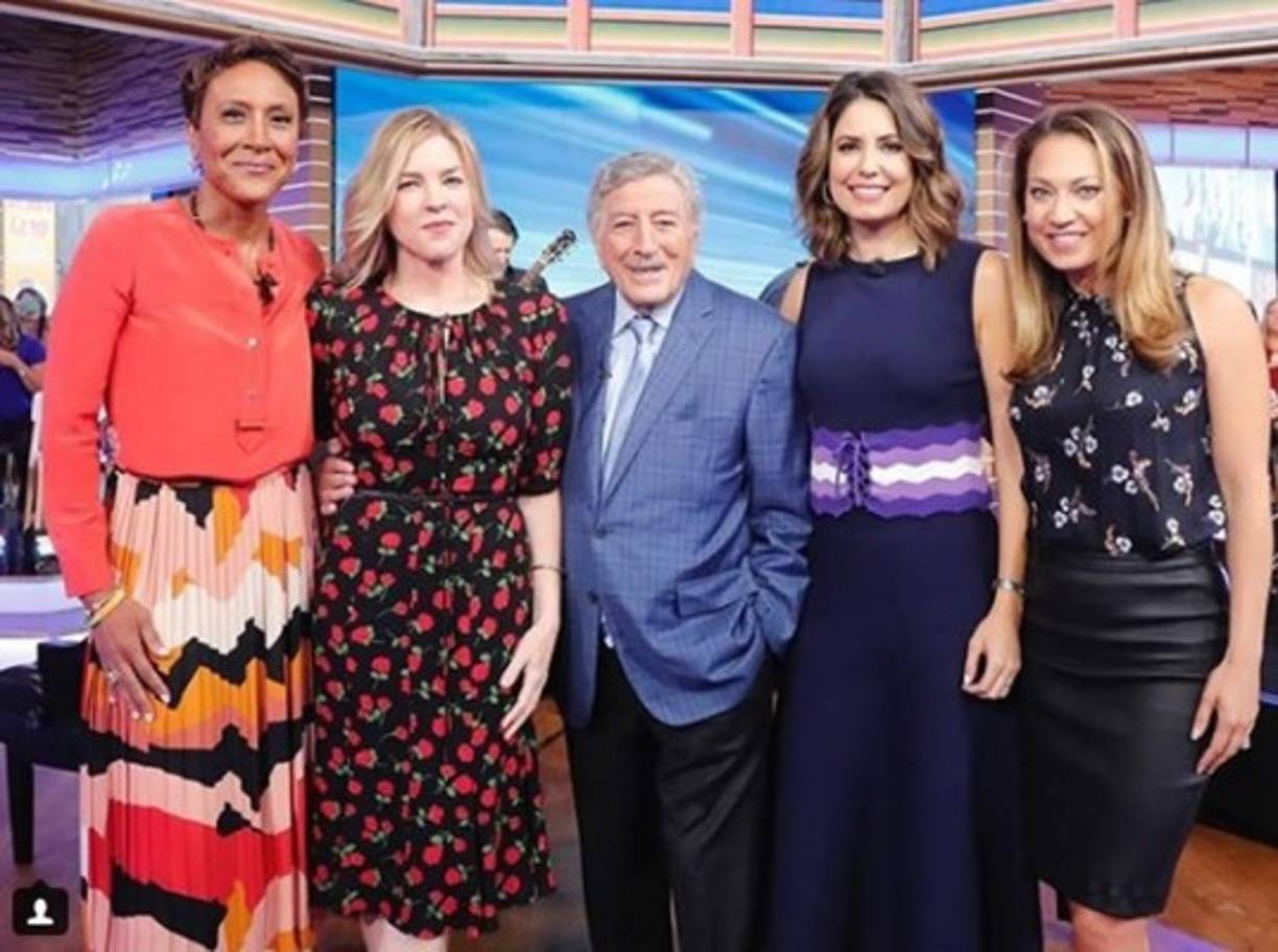 Cecilia Vega es una periodista estadounidense que actualmente se desempeña como corresponsal senior de la Casa Blanca para ABC News.