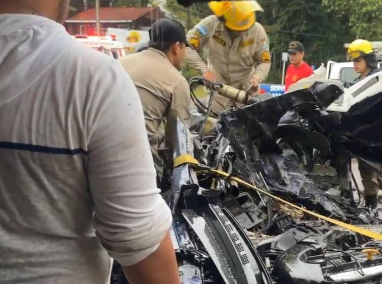 Una mujer que acompañaba al ahora fallecido resultó gravemente herida tras el fatal percance vial. 