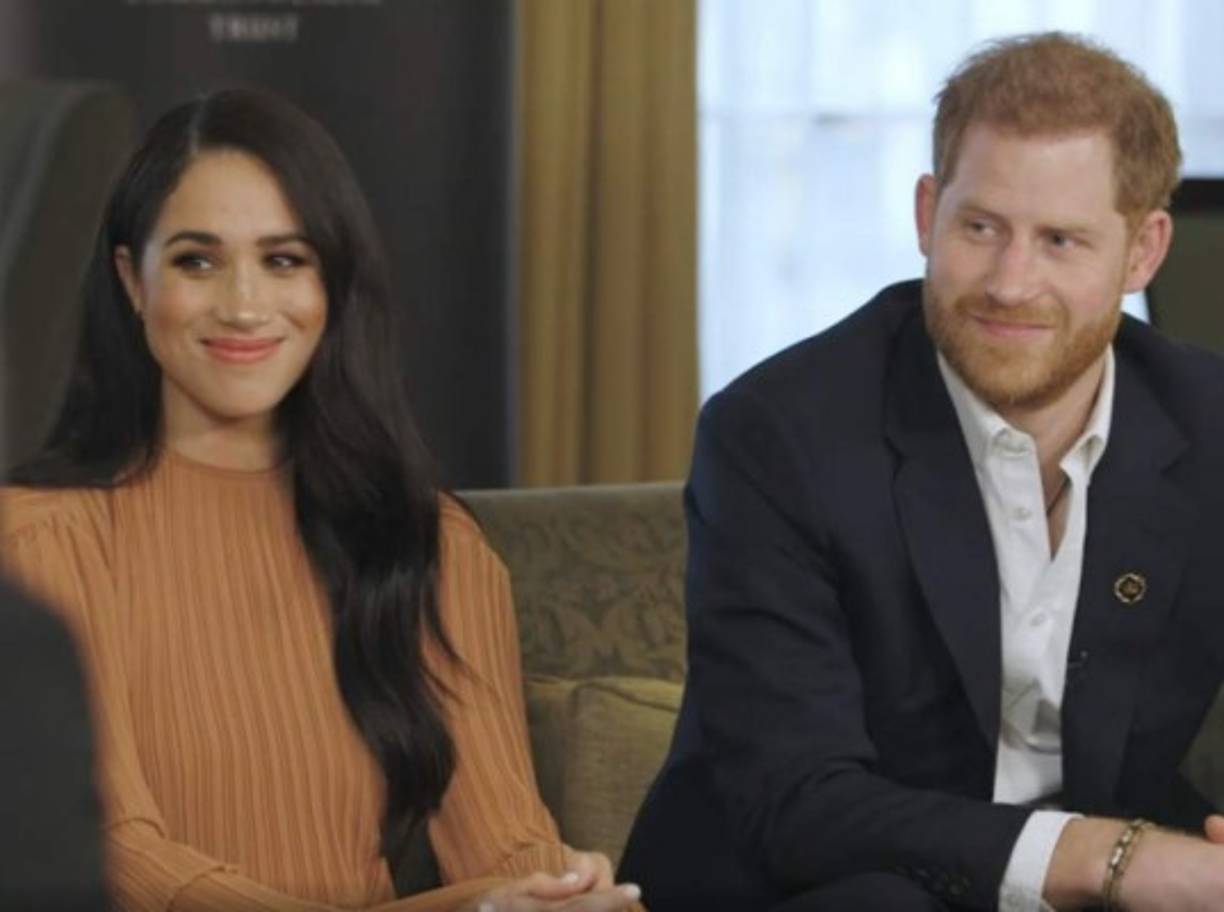 Pero hay una esperanza para los Sussex. Si el sueño americano no está a la altura de sus expectativas tal vez la pareja pueda retornar a su vida de antes, pues el acuerdo alcanzado con la familia real será reexaminado dentro de un año.