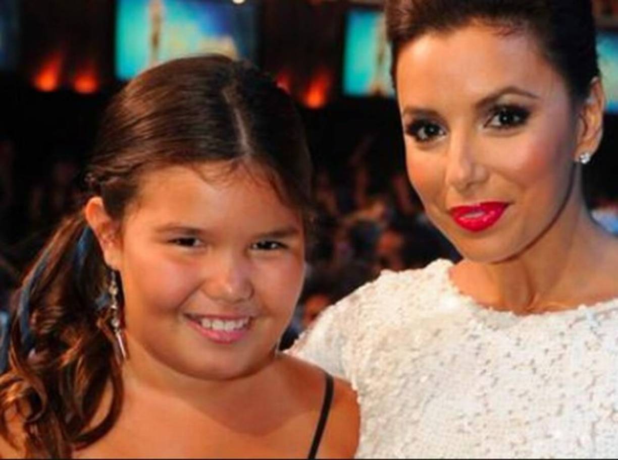 El personaje de 'Juanita Solis' era interpretado por la actriz estadounidense Madison De La Garza. Con tan solo seis años de edad consiguió un papel en la famosa serie de ABC, que fue una de las más vistas durante su transmisión por el canal.