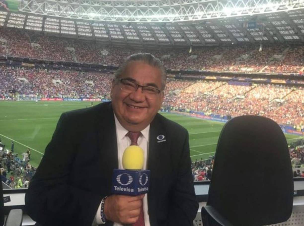 Raúl Sarmiento:Se desempeñaba como narrador y comentarista deportivo. Una de sus grandes frases ha sido: 'La pelota está en el fondo'.