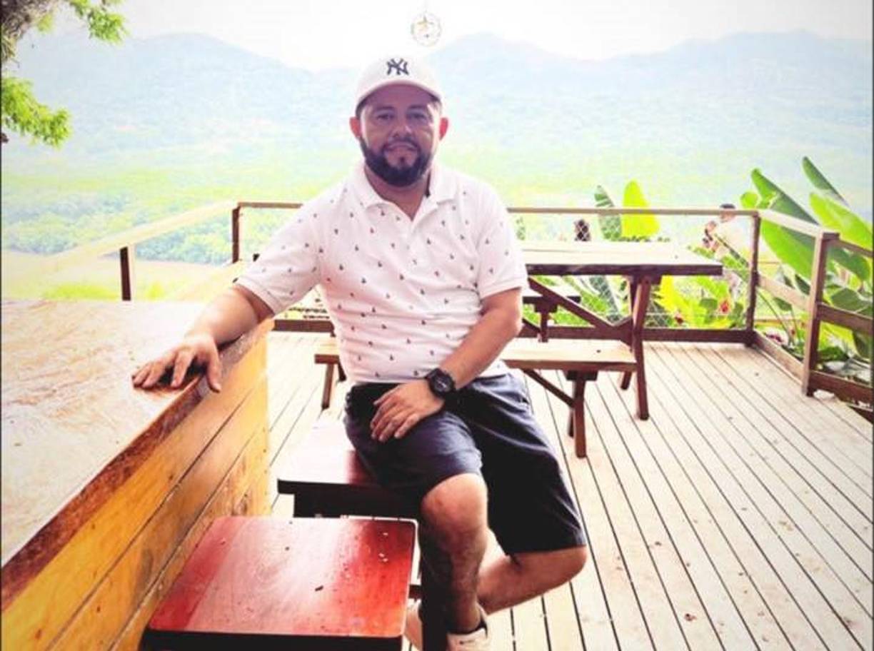 El fallecido es un hombre identificado como José Cervando Espinal. 