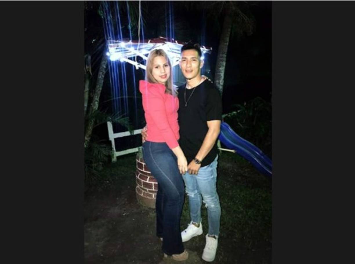 Kevin López - El extremo derecho del Motagua vivió la Navidad acompañado por su pareja sentimental.