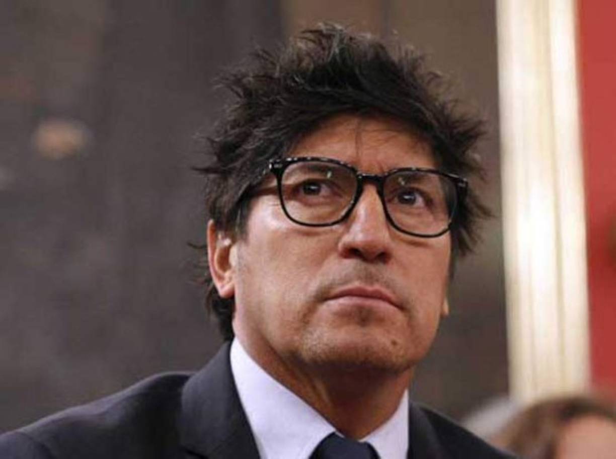 Iván Zamorano, el exgoleador chileno está atravesando dificultades económicas. En estos momentos, sigue resolviendo en los tribunales la deuda de 2.5 millones de euros que contrajo a lo largo de todos estos años.