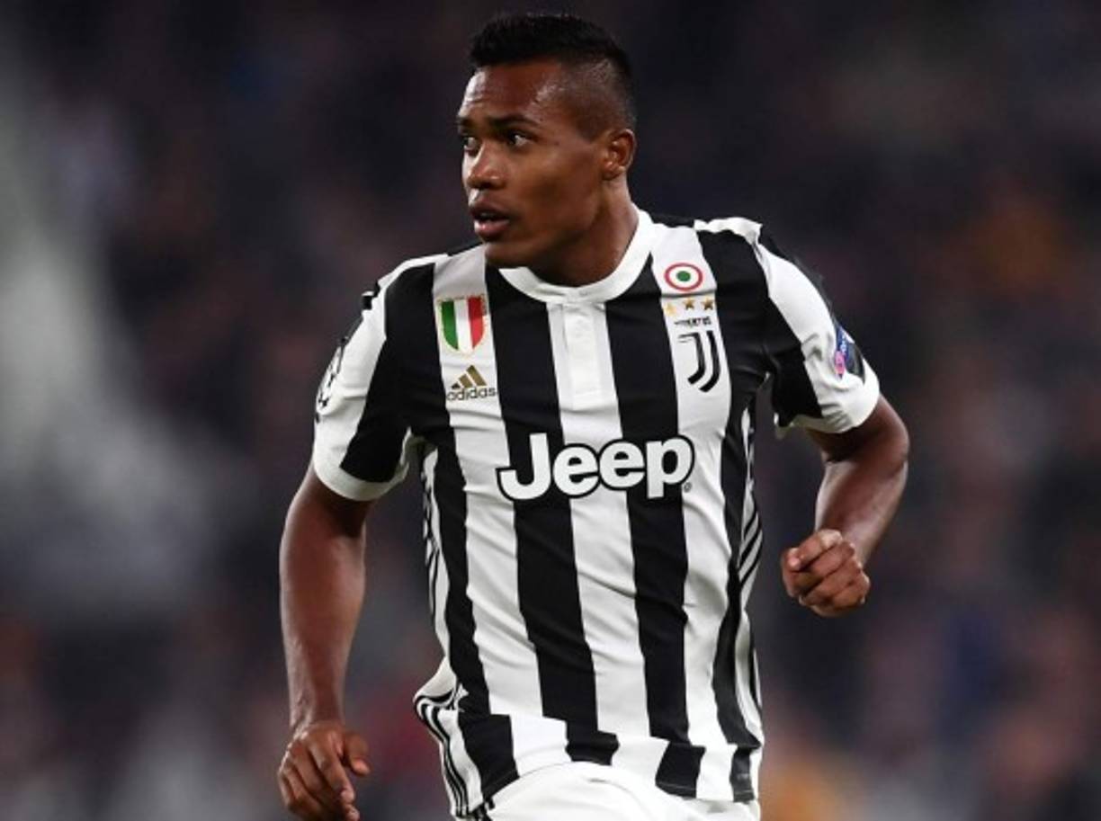 Desde el diario The Sun afirman que el Manchester United tendría un acuerdo por 60 millones de euros por el lateral izquierdo brasileño Alex Sandro. Con esa cantidad de dinero la Juventus financiaría la llegada de Cristiano Ronaldo a Turín.