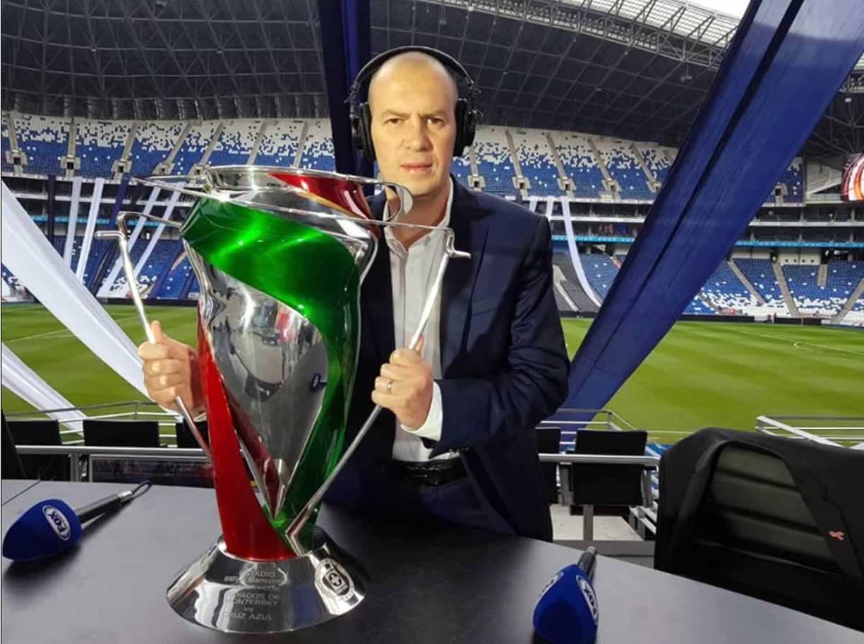 “André es un miembro fundamental para Fox Sports MX, es parte de nuestro hogar, por lo que rechazamos esta serie de mensajes que lastiman a su persona, a su familia y a sus amigos”, añadió la cadena deportiva.