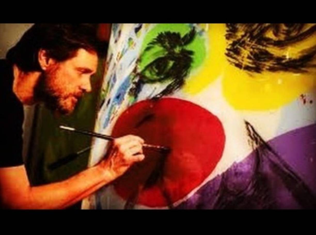 El protagonista de 'La máscara', descubrió que pintar era un ejercicio terapéutico que le hacía mucho bien, y fue así que comenzó a dibujar y a compartir por medio de sus redes sociales sus obras.