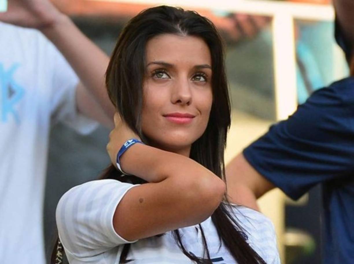 En la pasada Copa del Mundo, deslumbró a propios y a extraños por su hermosura. En las transmisiones deportivas de diversas partes del orbe, los reflectores se posaban sobre ella.