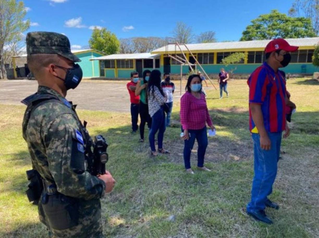 En todos los rincones de Honduras se respiró un ambiente de civismo y orden mientras ejercían su voto para elegir a los candidatos para las elecciones generales de noviembre de 2021.