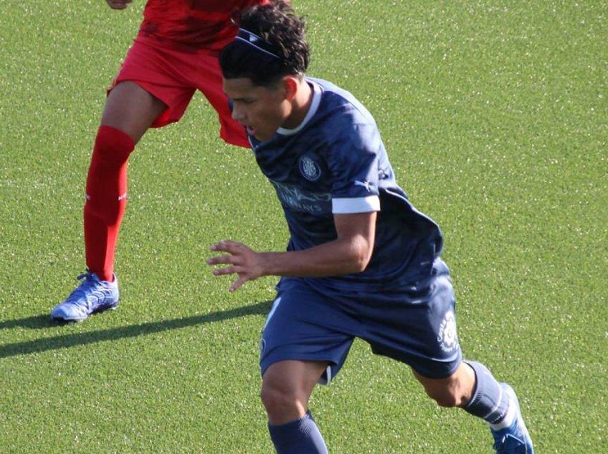 Richard es un delantero con mucho de gol que maneja los dos perfiles. Además, es un killer que también mete dianas de cabeza y es penalero.