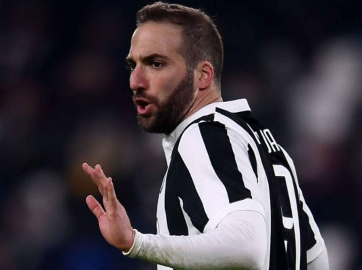 El Milan ha hecho saber a la Juve que quiere fichar a Higuaín. La llegada de Cristiano Ronaldo a la Juventus facilita la salida del argentino.